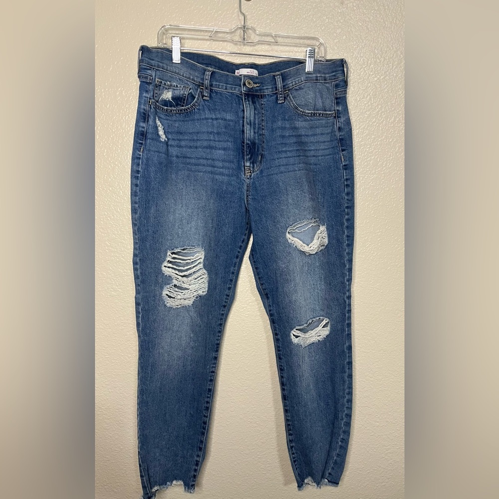 So high rise mom Jean